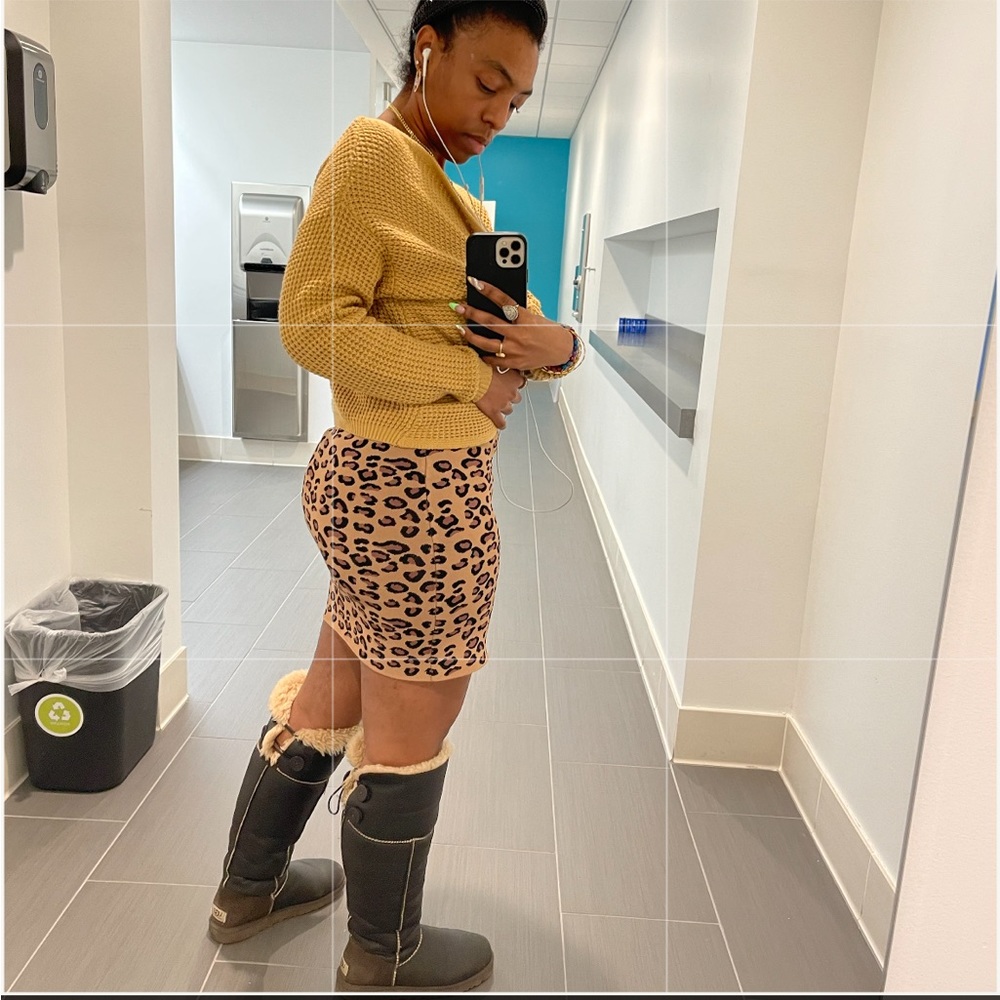 BCBGMaxAzria leopard print bandage skirt